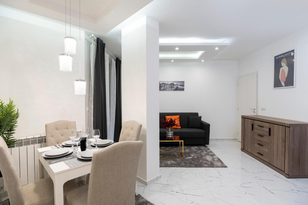 Luxury & Free Parking Apartment