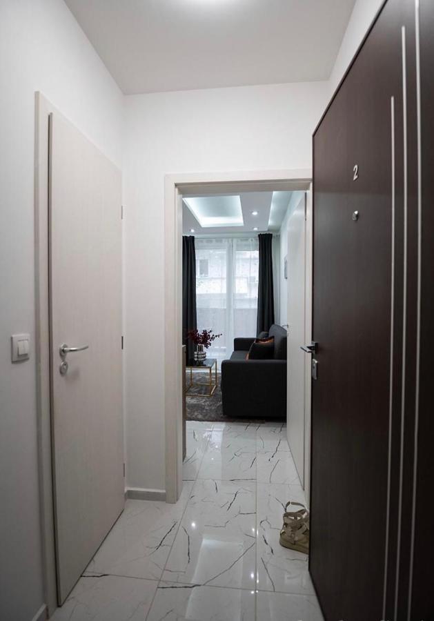Luxury & Free Parking Apartment